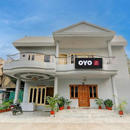 Hotel O Flagship Adbhut Moment Hotel Varanasi Exteriör bild