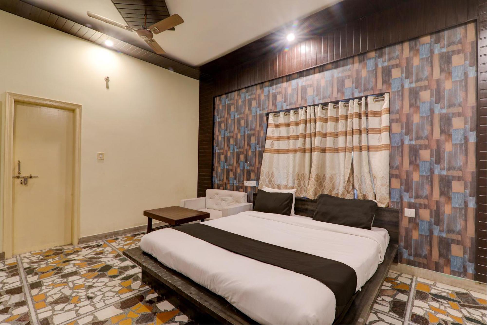 Hotel O Flagship Adbhut Moment Hotel Varanasi Exteriör bild